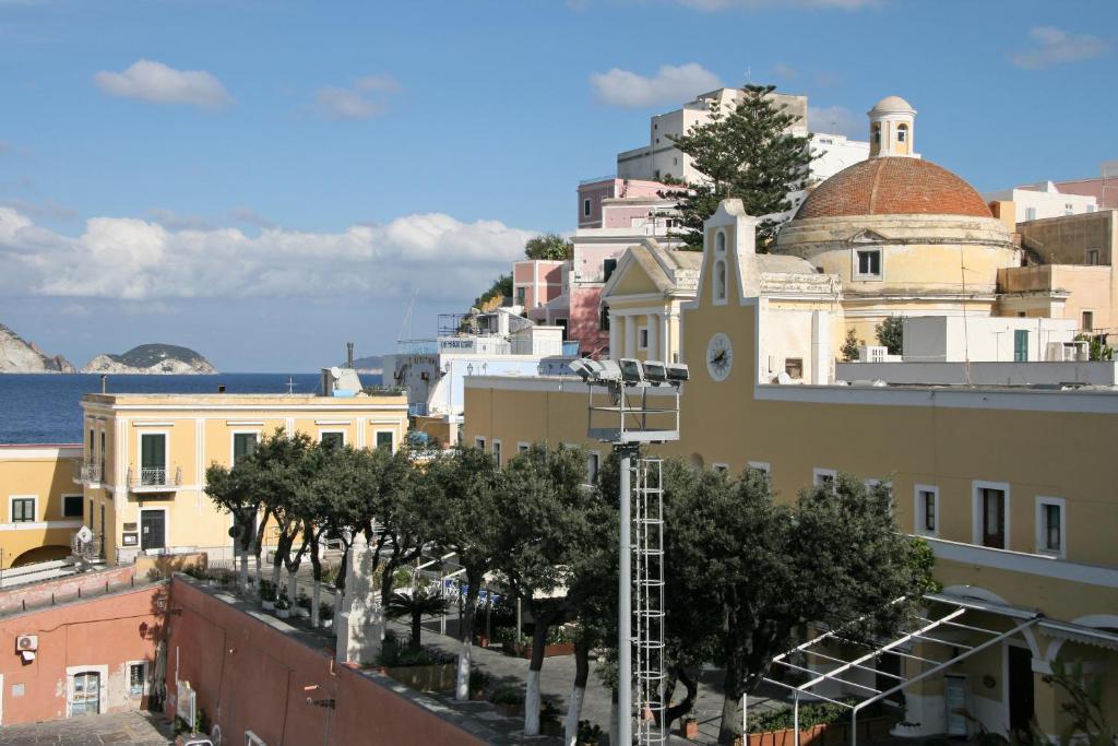 Hotel Mari Ponza Exterior foto